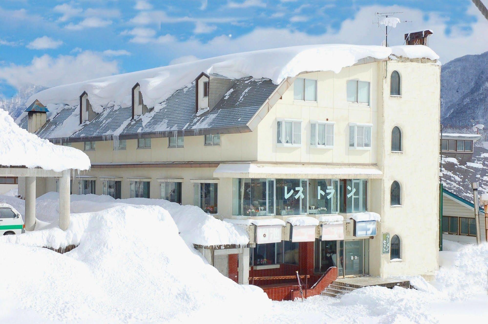 Hotel New Bernina Nagano Exterior foto